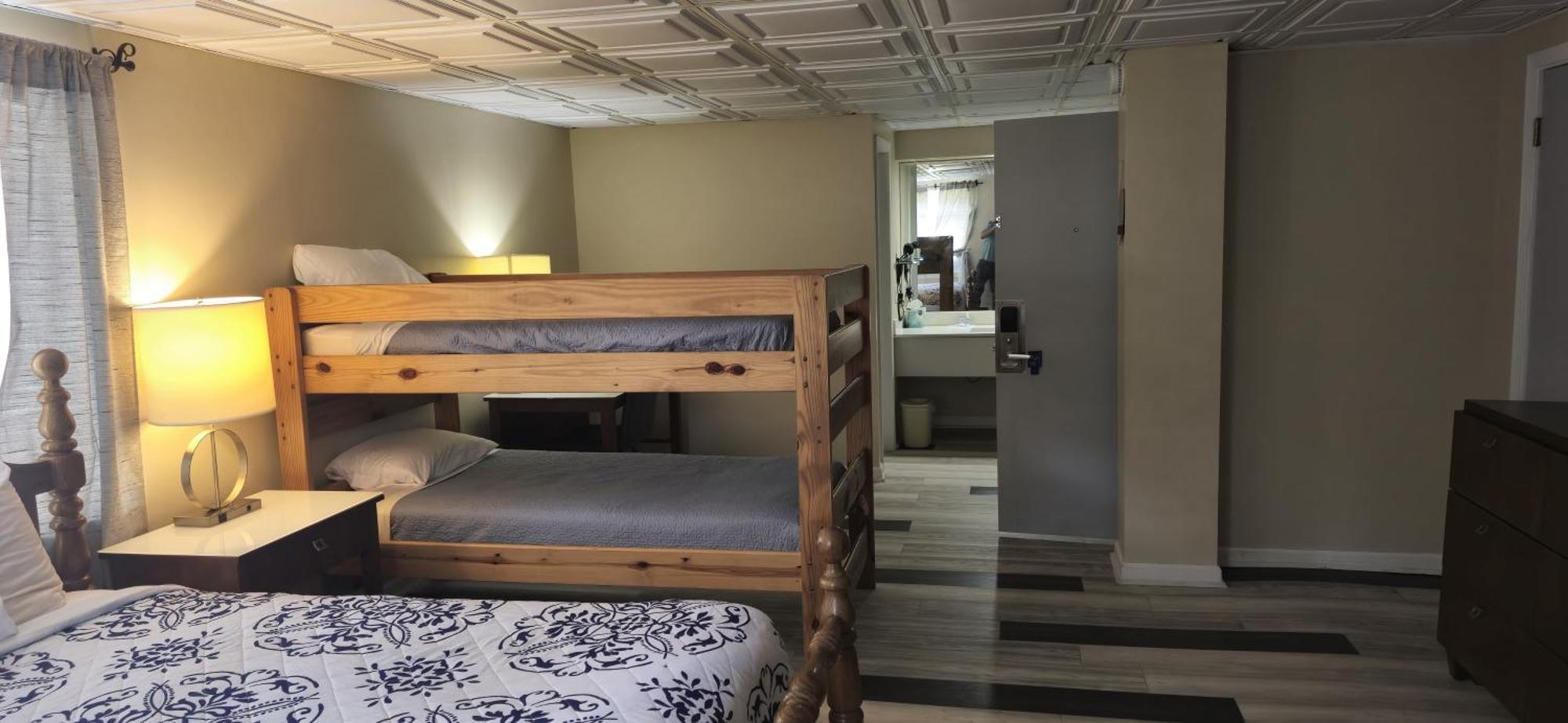 Rodeway Inn Formerly Camp Inn Lodge Oscoda Esterno foto