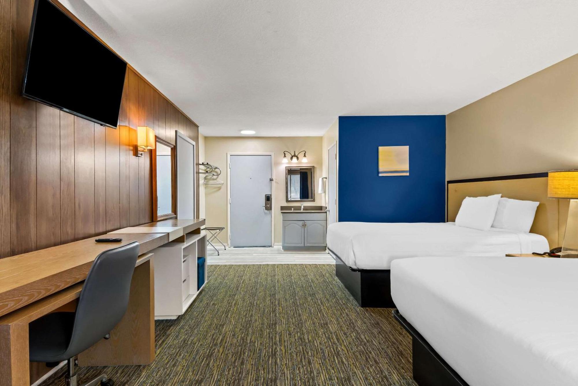 Rodeway Inn Formerly Camp Inn Lodge Oscoda Esterno foto